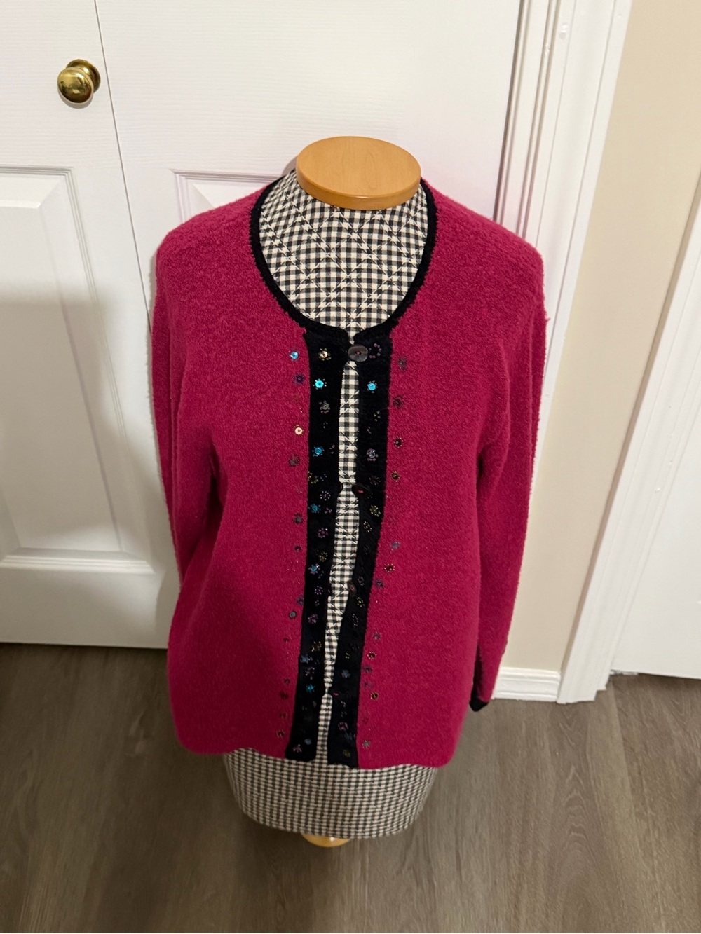 Vintage Women's Embellished Cardigan Sweater L